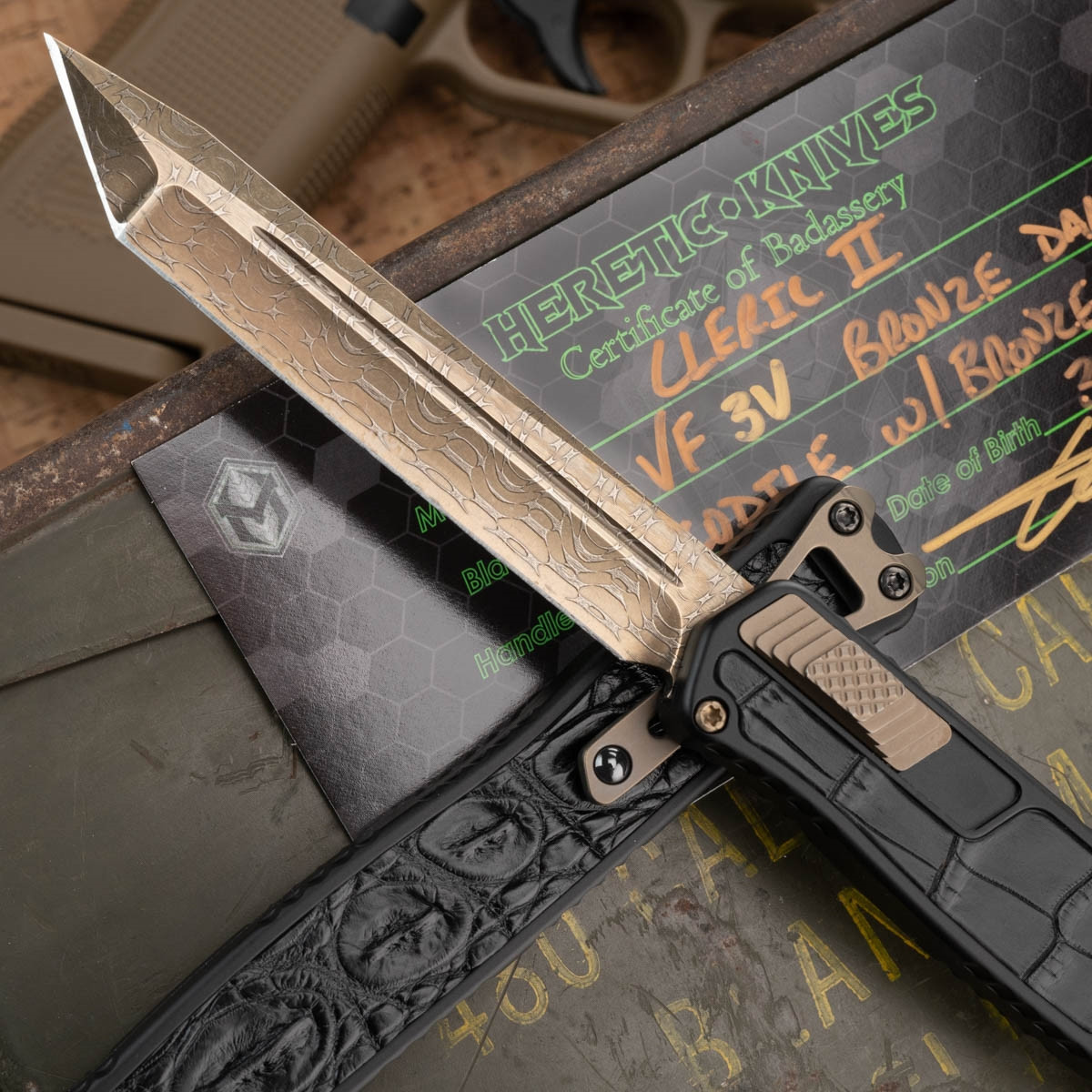 Heretic Knives Cleric II HG Vegas Forge 3V Tanto Bronze Damascus