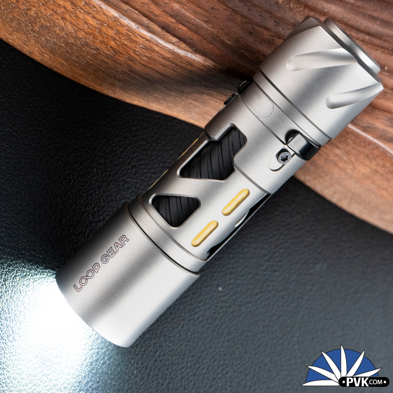 ライト・ランタン LOOP GEAR SK-3 Ti LOOP GEAR SK03 Titanium LED Flashlight 1000Lumens 120 Meters