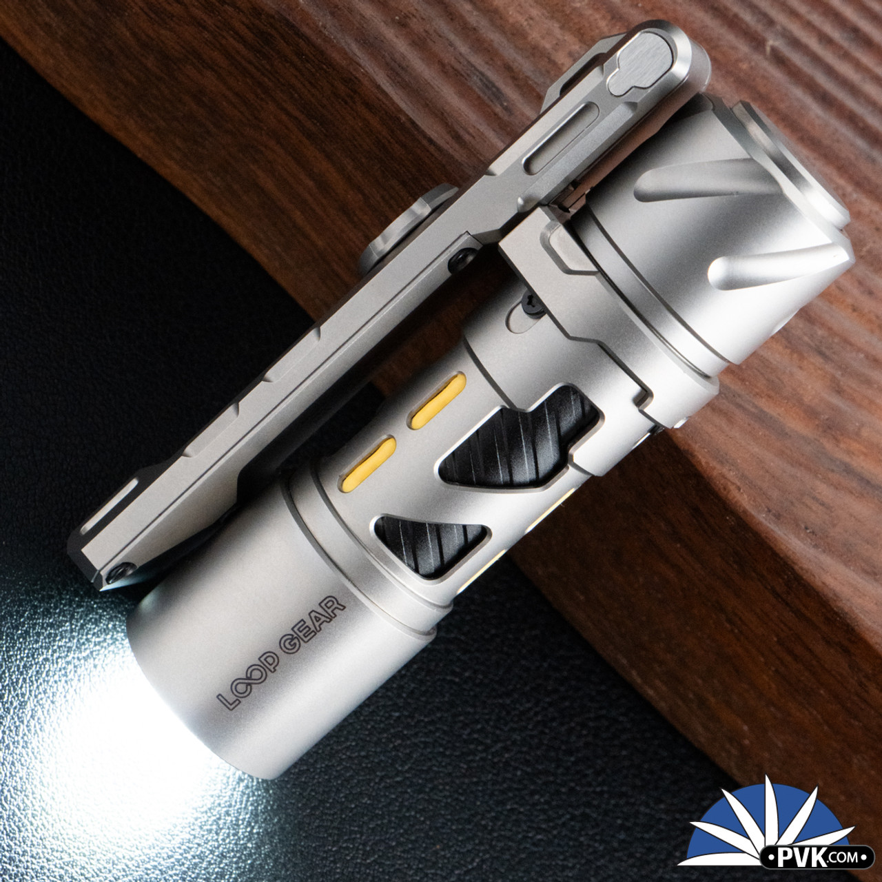 Loop Gear Sk03 Pro Flashlight Titanium Blast, 1000 Lumens