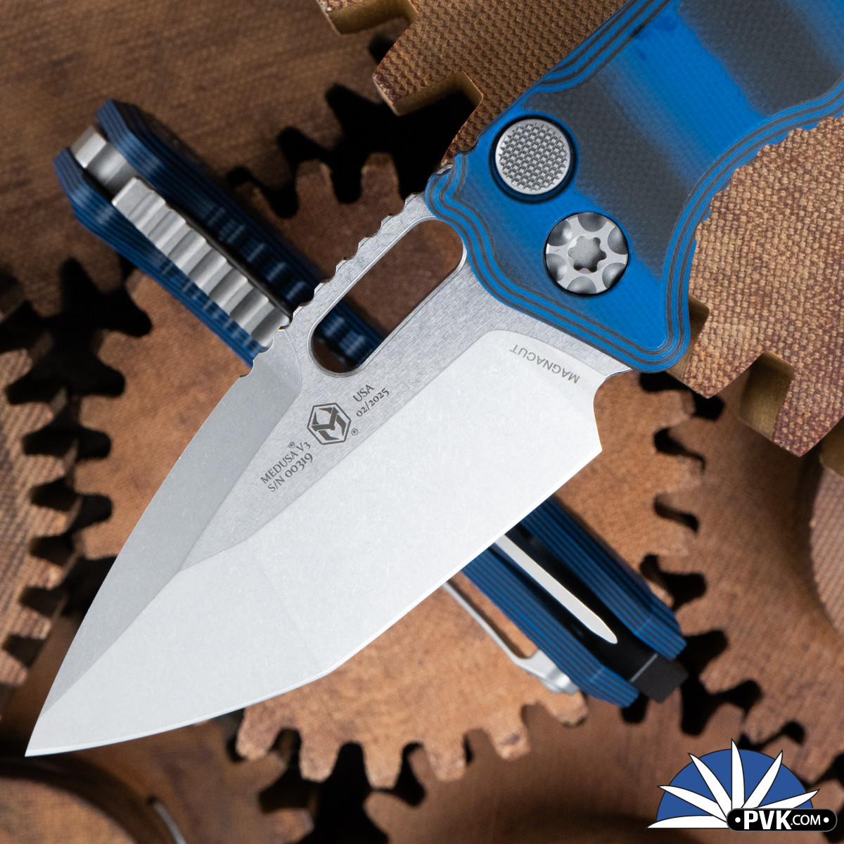 Heretic Knives Medusa Auto, Magnacut Tanto Stonewash Blade, Blue
