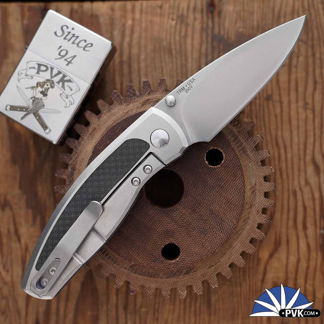 TRM Neutron 2 Frame Lock, Tumbled 20CV Blade, Carbon Fiber