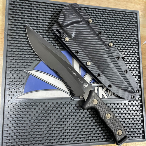 Microtech Arbiter 104-2DLCCFS DLC Partial Serrated, Carbon Fiber Handles