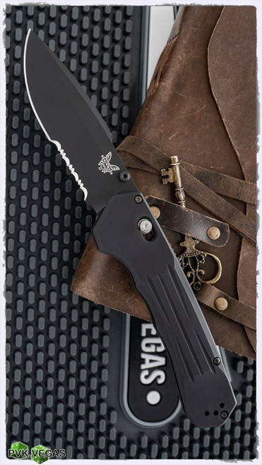 Benchmade 407 Vallation AXIS-Assist Opening, Black Serrated S30V, Black Aluminum
