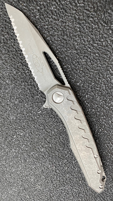 Microtech Sigil MK6 S/E 196-12APCF Full Serrated AP Blade AP Chassis CF Backplate