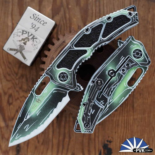 Heretic Knives Medusa, Manual Tanto, Negative Cel Shading Toxic Green UV Reactive