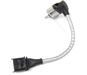 Crankshaft Position Sensor ERR7354, Original Equipment By BOSCH, For Land Rover Discovry Series II And Range Rover P38 (See Fitment Years) (ERR7354OE ) Crankshaft Position Sensor ERR7354, Original Equipment By BOSCH, For Land Rover Discovry Series II And Range Rover P38 (See Fitment Years) (ERR7354OE )