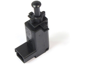 Brake Light Switch For Land Rover Discovery Series II And Range Rover P38 (XKB100170) Brake Light Switch For Land Rover Discovery Series II And Range Rover P38 (XKB100170)