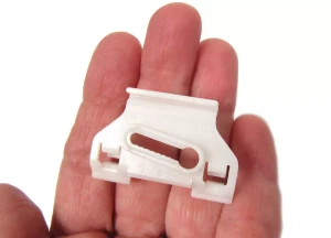 Genuine Upper Tailgate Finisher Clip For Range Rover 4.0 / 4.6 (P38) 1995 - 2002
