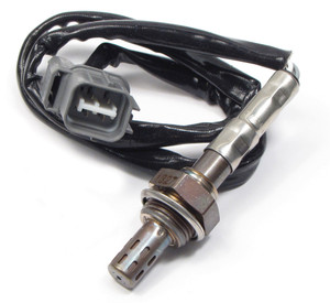 Rear Oxygen Sensor MHK100930 By Walker, Plug And Play, For Land Rover Discovery Series II, Freelander, And Range Rover P38, 1999 - 2002 (MHK100930) Rear Oxygen Sensor MHK100930 By Walker, Plug And Play, For Land Rover Discovery Series II, Freelander, And Range Rover P38, 1999 - 2002 (MHK100930)