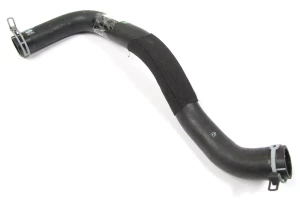 Genuine Top Radiator Hose LR013681 For Land Rover LR4 And Range Rover Sport, 2010 - 2013