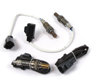 Front And Rear Oxygen Sensor Kit, 4-Piece Set, Plug And Play By Walker, For Range Rover Full Size L322, 2006-Only