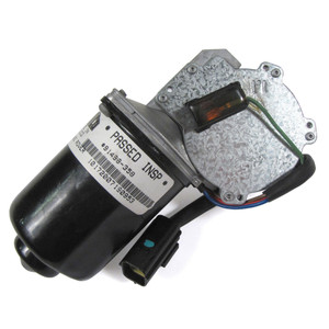 Windshield Wiper Motor Assembly DLB101770 By TRICO For Range Rover P38, 1995 - 2002 (Without Linkage, Motor Only)