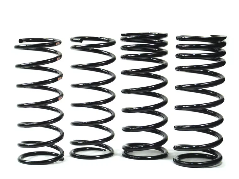 Front And Rear Suspension Coil Spring Kit, Two Each REB101330 And RKB101100 Springs, For Land Rover Discovery Series II
