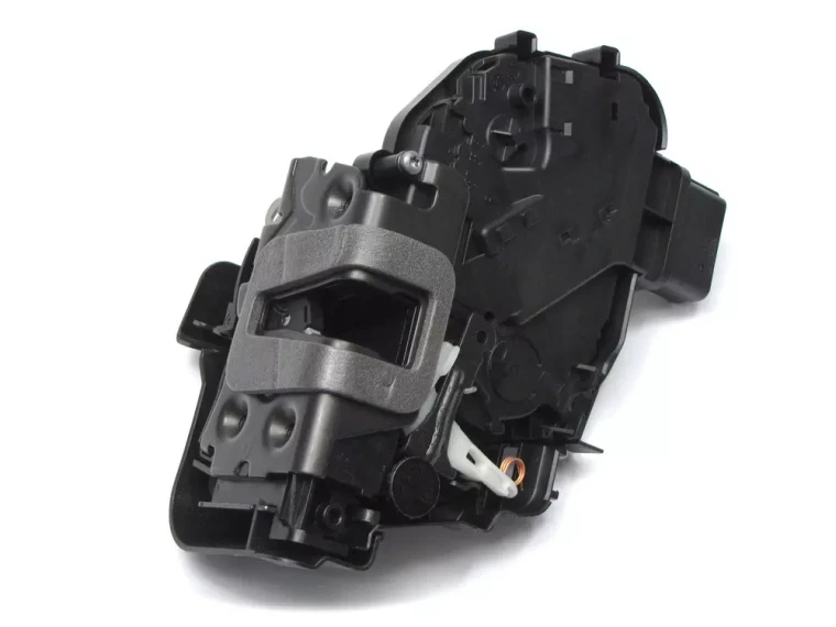 Genuine Door Latch FQJ500460, Front Right Hand, For Land Rover LR3 And Range Rover Sport, 2005 - 2007