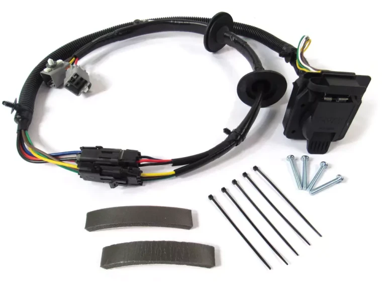 Trailer Wiring Kit VPLAT0013 For Land Rover LR4, 2010 - 2013, Includes Flat-4 And 7-Way Connectors