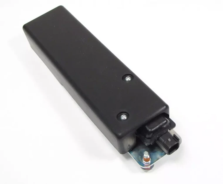 Genuine Upper Tailgate Actuator FUG500010 For Land Rover LR3 And LR4