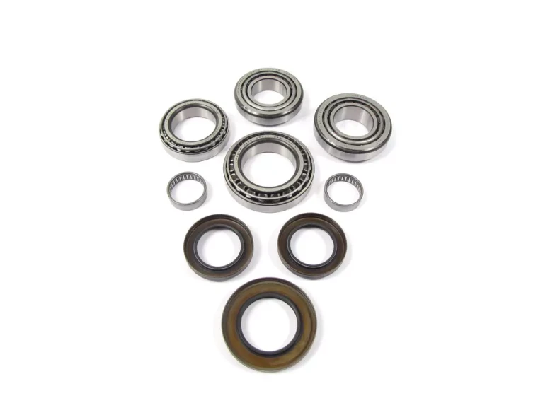 Differential Overhaul And Repair Kit For Rear Differential, Non-Locking Type, Includes Replacement Bearings, For Land Rover LR3, LR4 And Range Rover Sport (See Fitment Years)