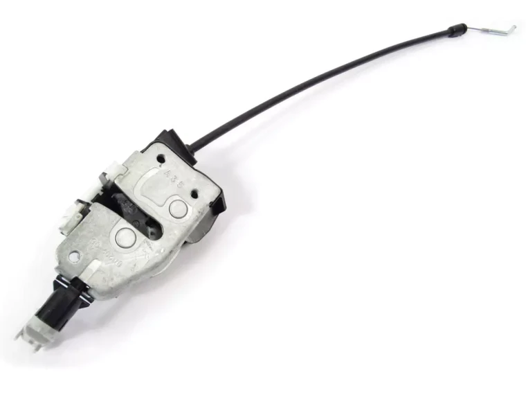 Upper Tailgate Latch LR017470 Or Land Rover LR3 And LR4