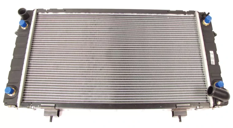 Radiator ESR3687 For Land Rover Discovery I Automatic And Range Rover Classic (See Fitment Years)