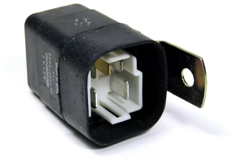 Genuine Relay YWB101010 For Blower Motor On Land Rover Discovery Series II