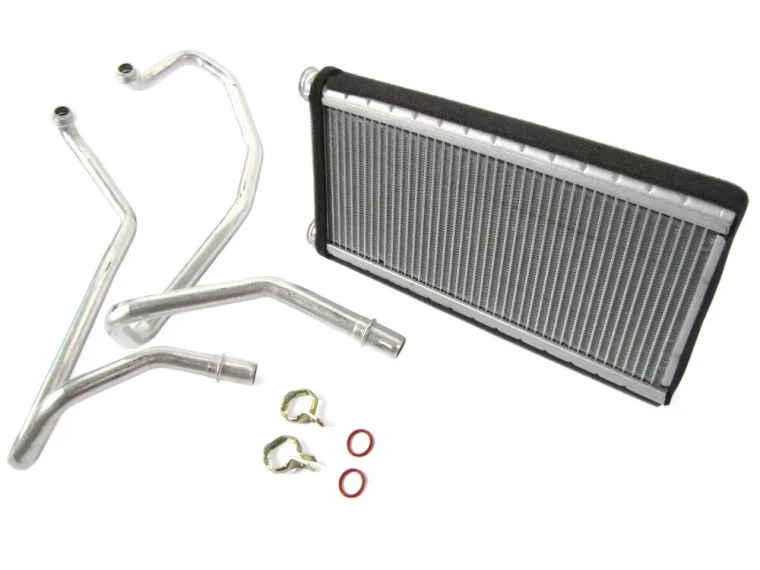 Heater Core With Pipes LR017030 For Land Rover LR3 And Range Rover Sport, 2005 - 2009