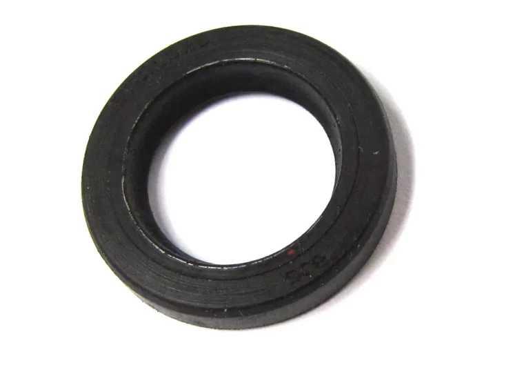 ABS Oil Seal FTC1376 For Top Swivel Sensor On Land Rover Discovery I, Defender 90 And 110, And Range Rover Classic (See Fitment Years)