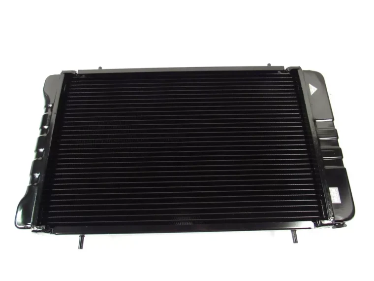 Radiator ESR3685 For Land Rover Defender 90, North American Spec, 1994 - 1997