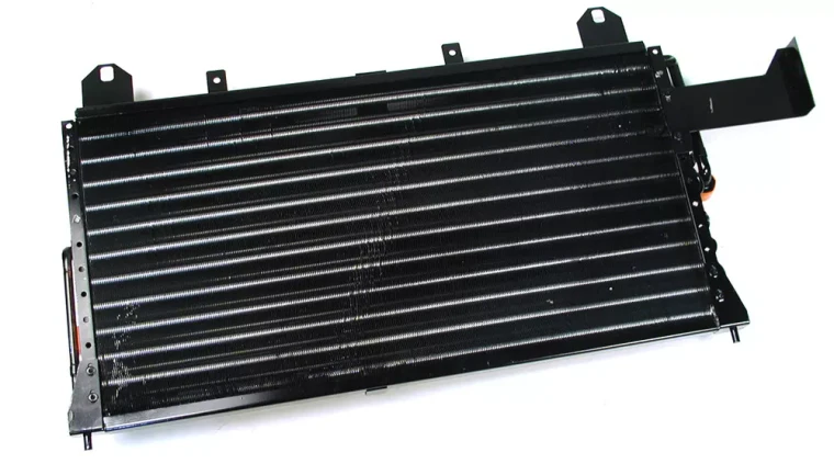 A/C Condenser BTR6632 For Land Rover Discovery I And Range Rover Classic (1995-Only)