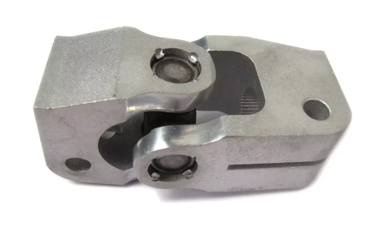 Lower Steering Shaft Universal Joint STC2800 For Discovery I And Range Rover Classic (See Fitment Years)
