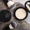 Perfecting Powder compacts and brushes on a landscape photo