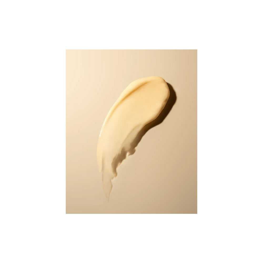 Pale yellow serum texture swatch