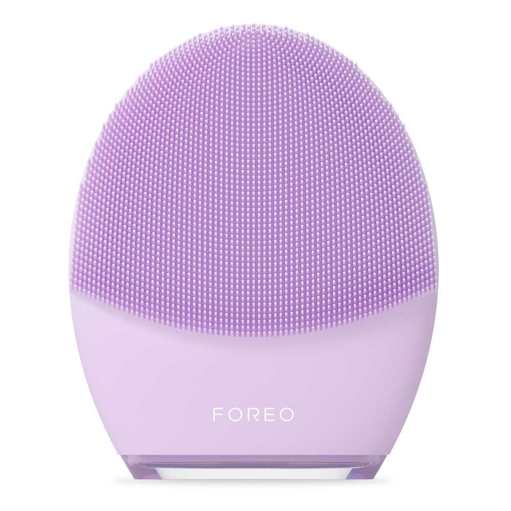 Foreo LUNA 4 facial cleansing device in lavender, front