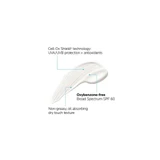 Anthelios Clear Skin sunscreen texture swatch with oxybenzone-free callout