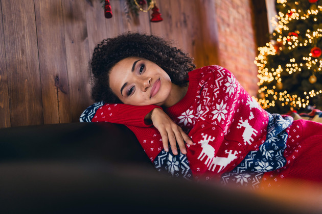 Indulge Without Damage: 8 Holiday Habits to Avoid for Radiant Skin