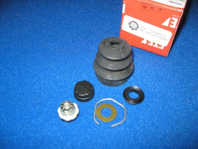 Diff Lock/4x4 Master Cylinder Repair Kit-7103285120