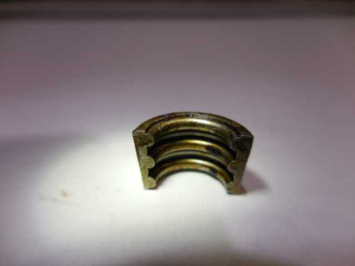 LOCK RETAINER VALVE SPRING