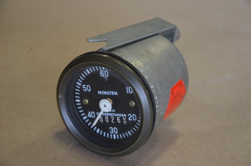 International Hourmeter Hours/Minutes 59mm 24 volt - 331809007045U