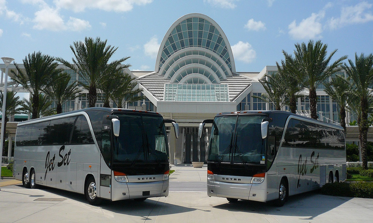 Miami to Orlando Bus Roundtrip