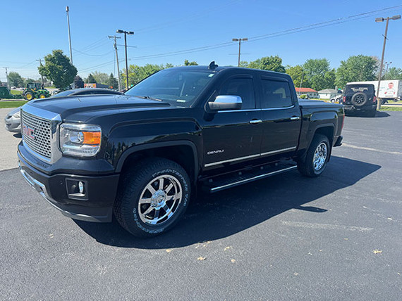 2015 GMC Denali Fittipaldi Wheels BF Goodrich Tires Rough Country Level Kit