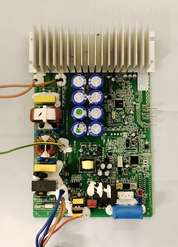 220V