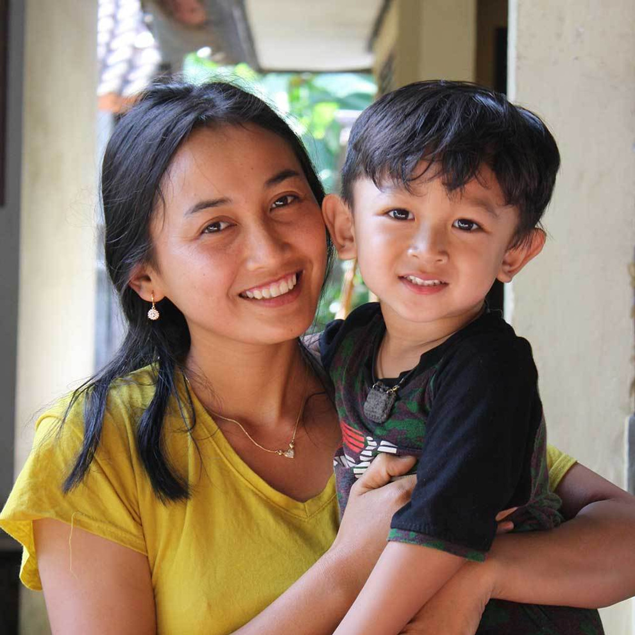 Fair Trade Gifts & Shopping SERRV Fair Trade Paper Catalog SERRV