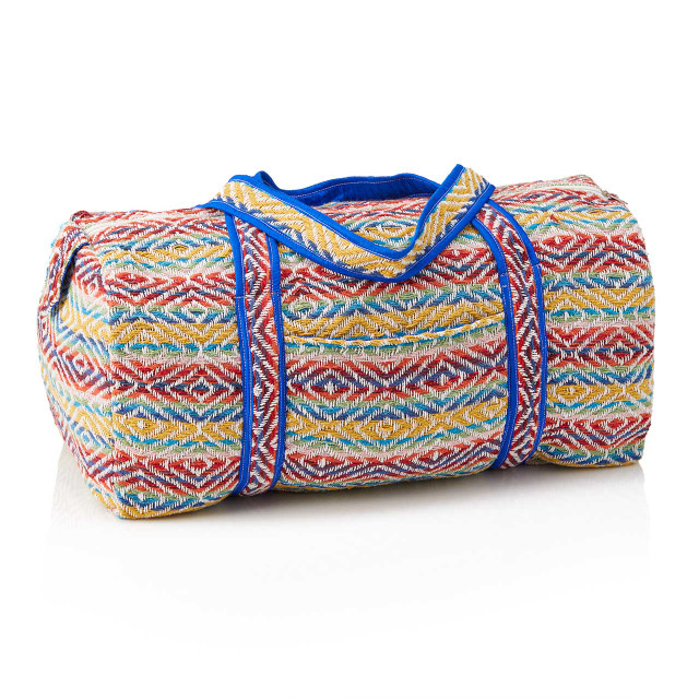 Rethread Throw - Yaatra Rainbow main image 0