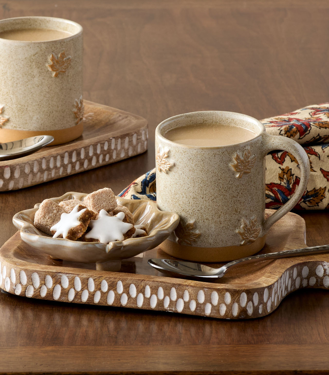 Sustainable kitchen textiles and serveware