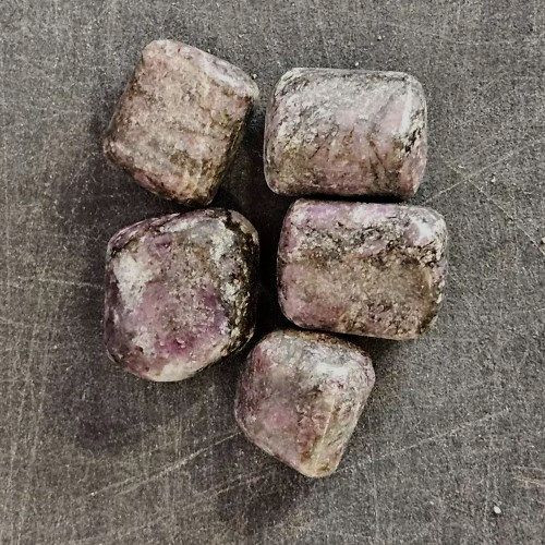 Garnet Pink Tumbled Stone 1"