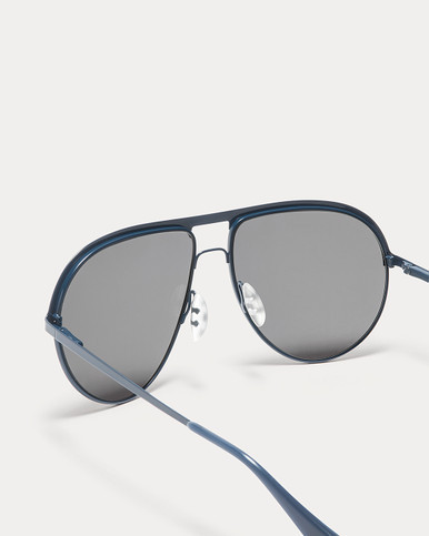 Article One BLUE w/DARK GREY CR39 POLARIZED LENS Detail