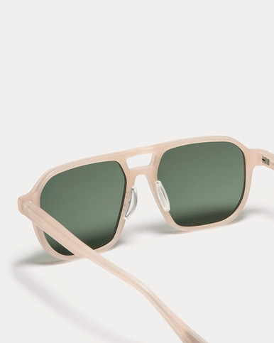 Article One Mystic Clay w/Green Cr39 Polarized Lens Detail
