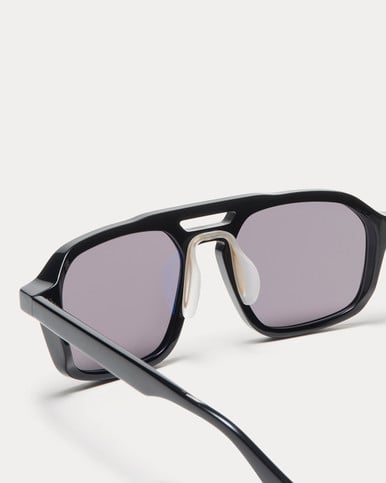 Article One x Mission Workshop Black Detail