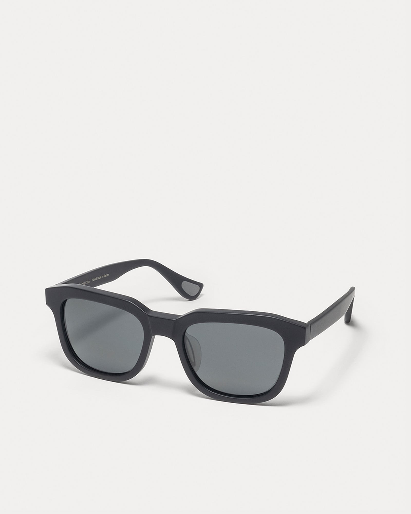 ARTICLE ONE AVALON 2.0 BLACK w/TR18 GREY  POLARIZED LENS QA