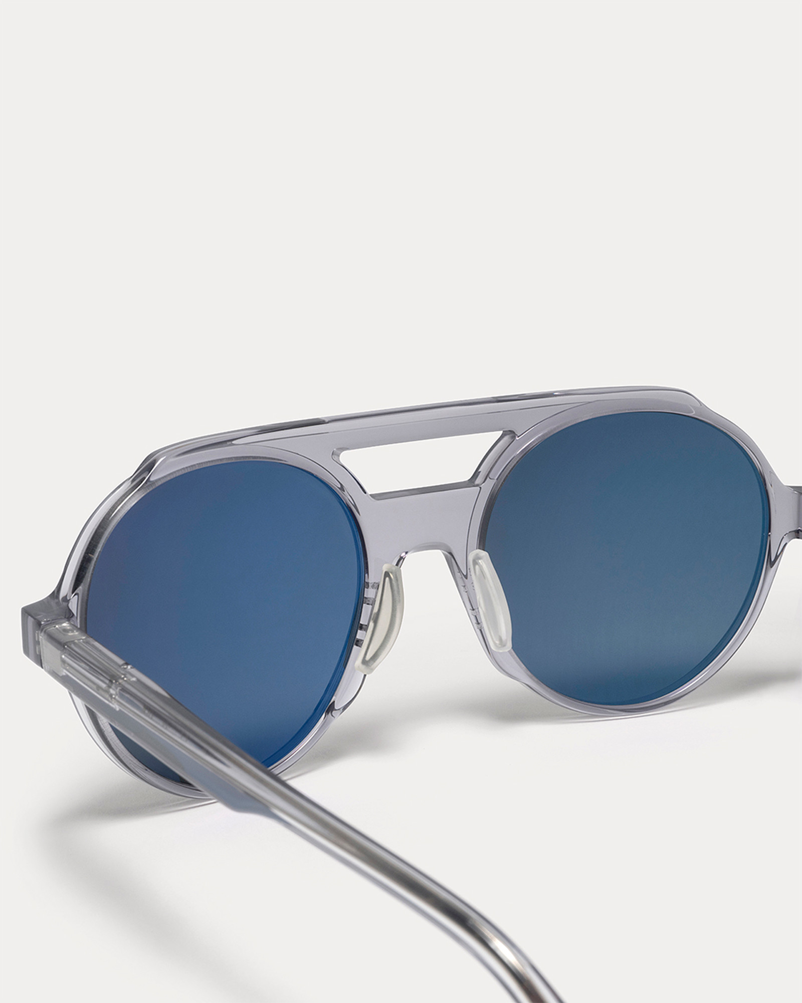 Article One Wabasis HAZY GREY w/TR18 GREY POLARIZED LENS details