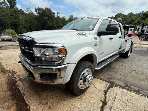 2024 Ram 5500 crew cab Vulcan 812 white